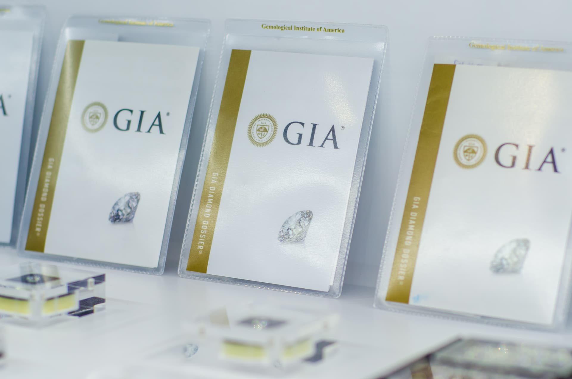 Cabinet diamantaire et rachat bijoux Orléans